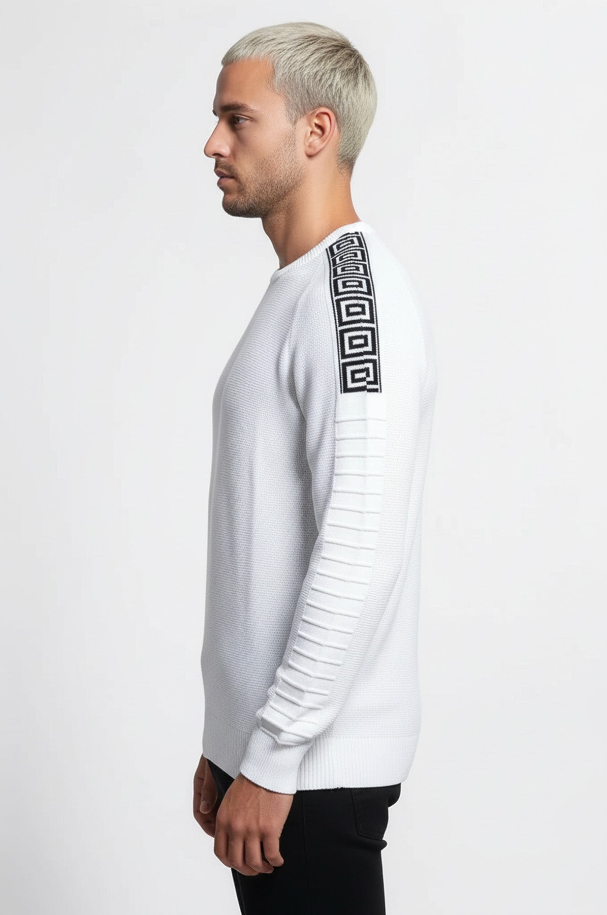 Crew Neck Knitwear Arms Patterned Over White - Wessi