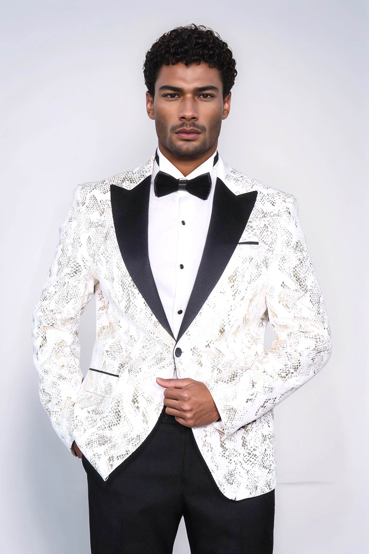 Peak Lapel Slim Fit Gold Patterned White Men Prom Blazer