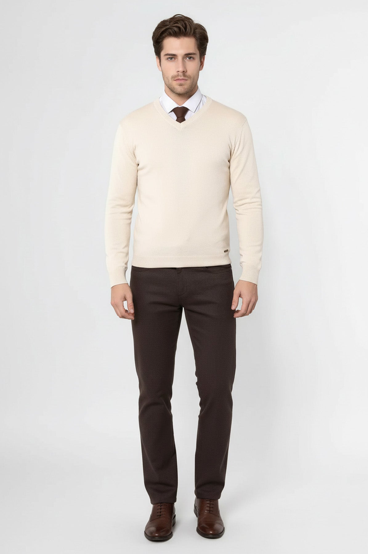 V Neck Cream Sweater - Wessi