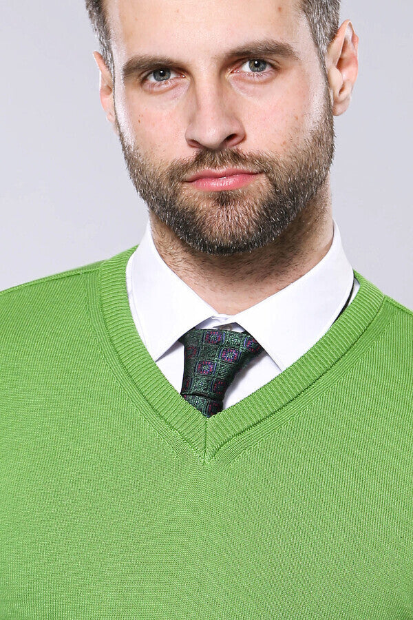 V Neck Dark Green Sweater | Wessi